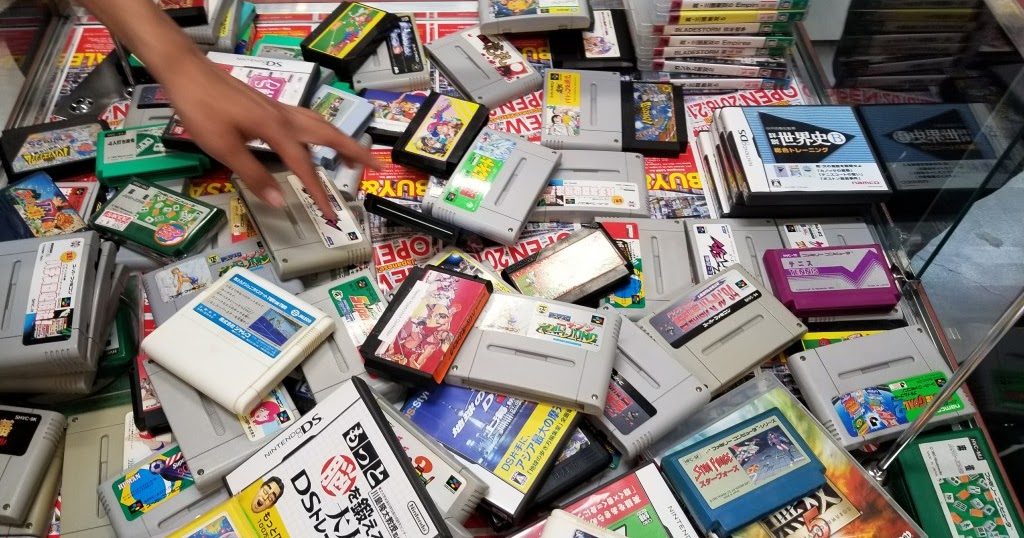 Retro online game camp